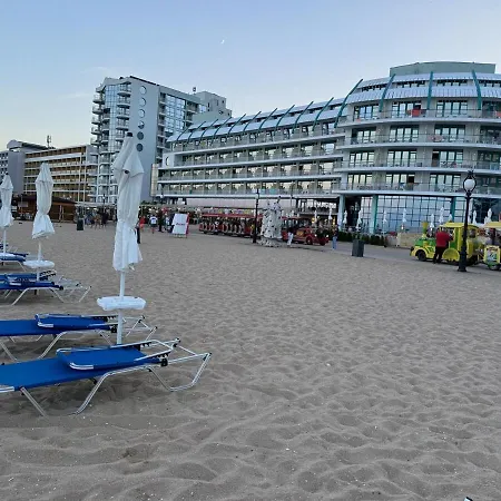 Lägenhet Seaview - 10 Meters To The